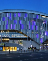 官方：因球迷在欧冠比赛期间出现种族歧视，热刺被罚3万欧